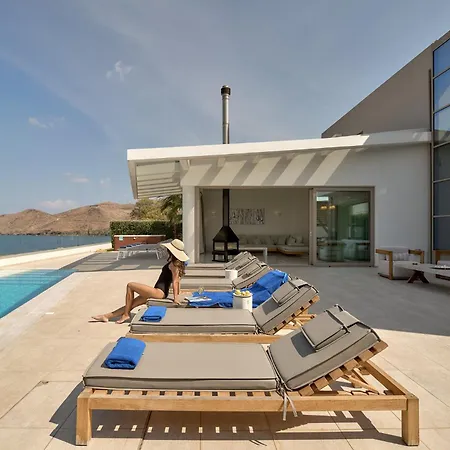 Thalassa Residence, Pool, Whirlpool & Seaviews, By Thinkvilla Panormos (Crete)