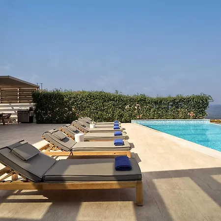 Thalassa Residence, Pool, Whirlpool & Seaviews, By Thinkvilla *