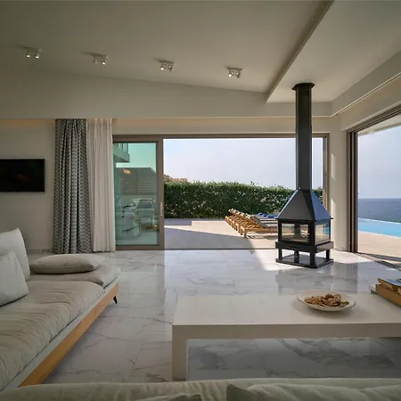 Thalassa Residence, Pool, Whirlpool & Seaviews, By Thinkvilla Villa *